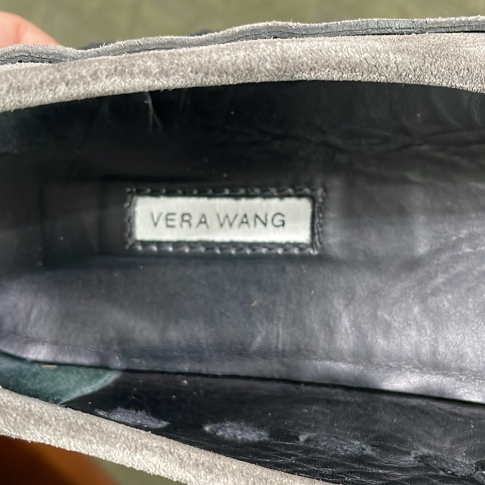 Vera Wang gray suede flats/ moccasins size 9 - Picture 8 of 10